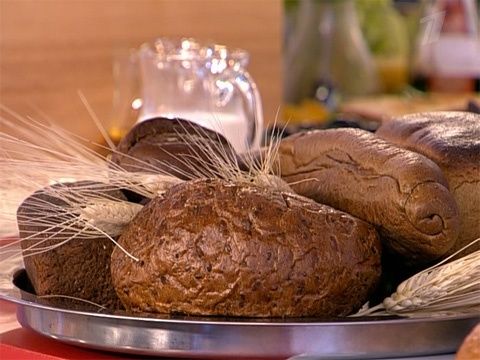 10 种食物和良好习惯助你保持灿烂笑容