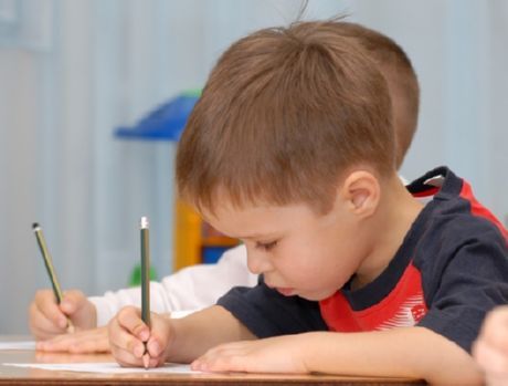如何教孩子寫作是許多年輕父母的問題